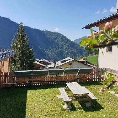 App. Monte Pore - Agriturismo La Majon Колле-Санта-Лучия Экстерьер фото