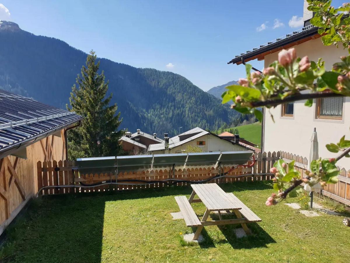 App. Monte Pore - Agriturismo La Majon Колле-Санта-Лучия Экстерьер фото